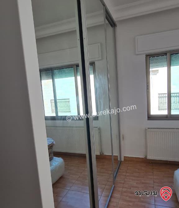 شقة مميزة طابق ثالث مساحة 240م للبيع في عمان - الكرسي