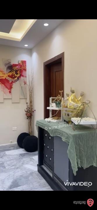 شقة طابق ثاني مساحة 100م للبيع في عمان - تلاع العلي