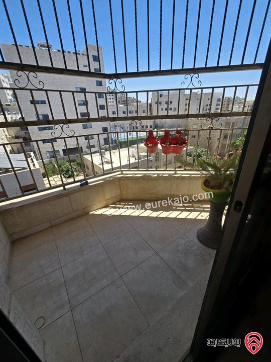 شقة مطلة طابق ثالث مساحة 187م للبيع في عمان - الجاردنز خلف جبري قرب الحديقة الألفية