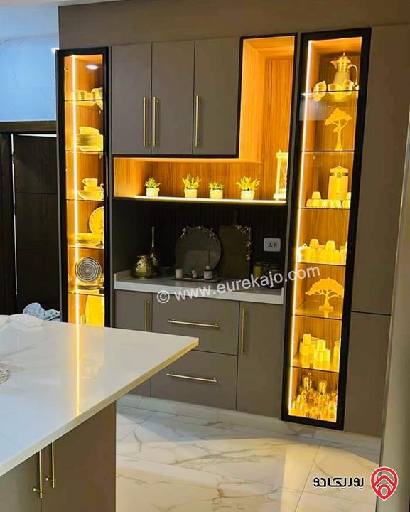 فيلا مساحة 410م على أرض 750م للبيع في عمان - ناعور بجانب كومباوند جرين لاند