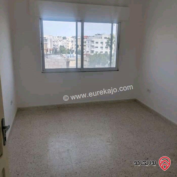 شقة فارغة طابق ثالث مساحة 135م بدون مصعد للايجار في عمان - البنيات شارع الحرية 