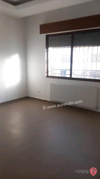 شقة طابق أول مساحة 205م للبيع في عمان - الجبيهة