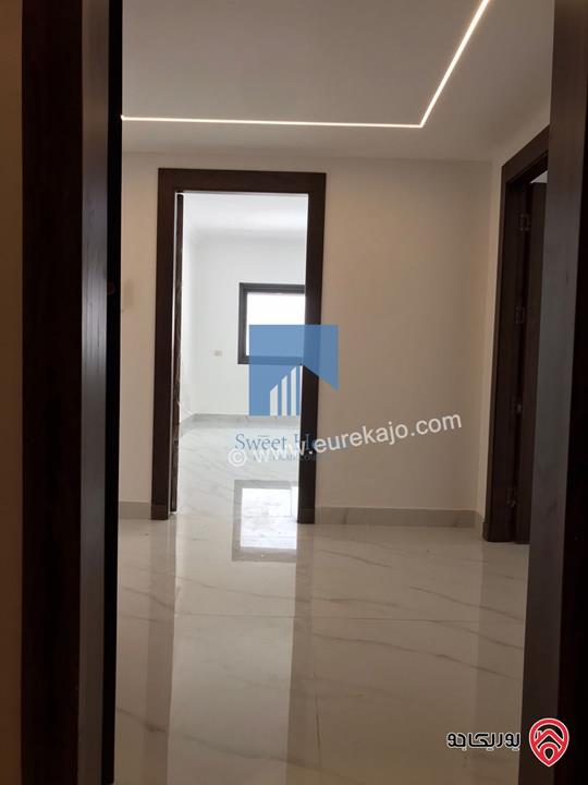 شقة فاخرة للبيع في عمان - خلدا قرب المدارس الإنجليزية 280م مع حديقة وترسات 320م لم تسكن