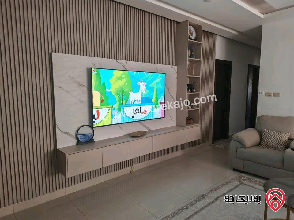 شقة ارضية مساحة 160م داخلي و 40م خارجي للبيع مفروشة في عمان - أبو السوس