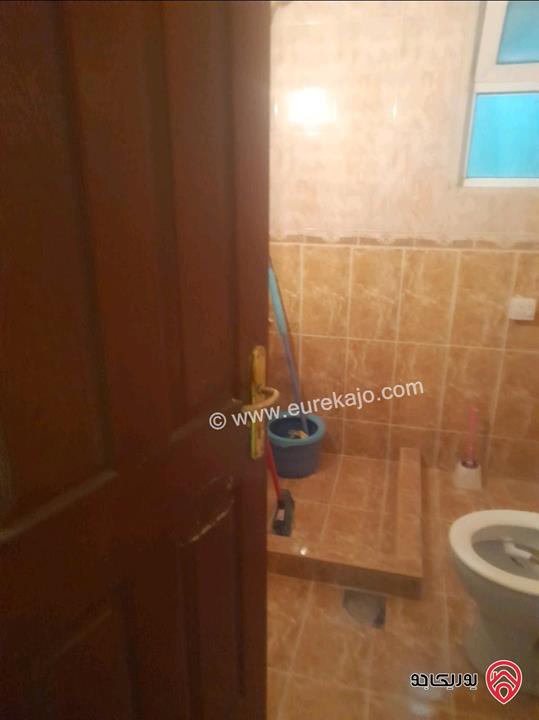 شقة طابق ثالث تشطيب سوبر ديلوكس مساحة 140م للبيع في عمان - الكمالية