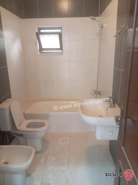 شقة مساحة 150م طابق ثالث للبيع في عمان - طبربور