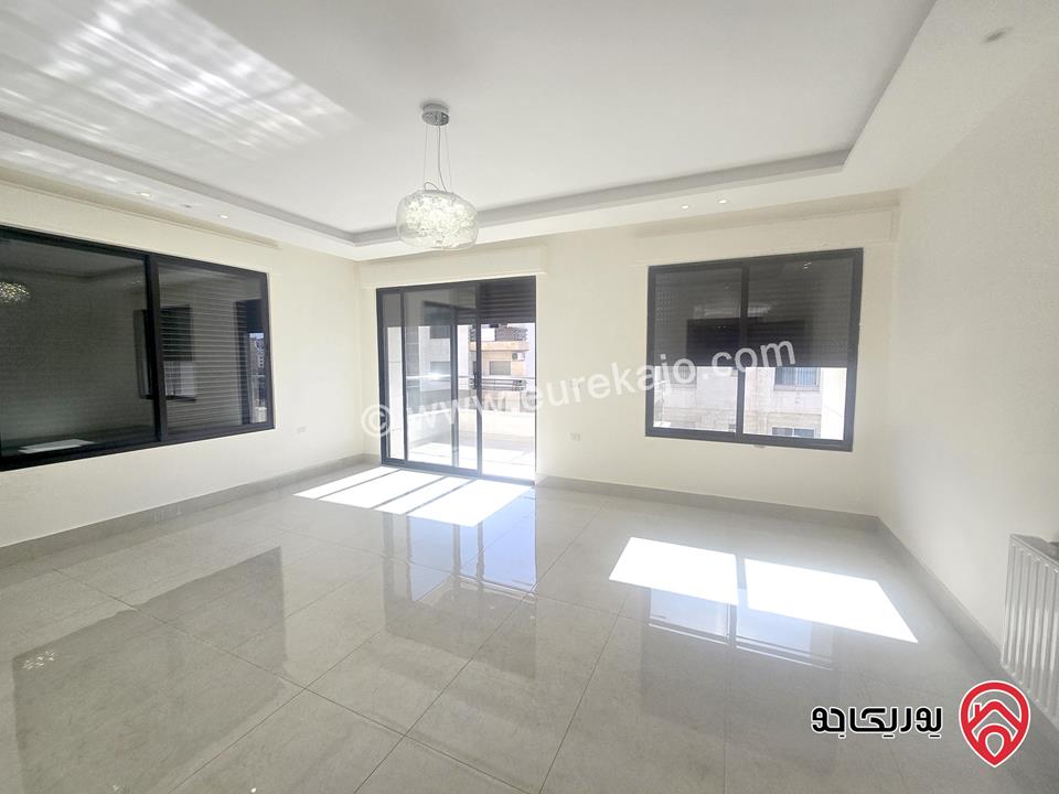 شقة طابق ثالث جديدة مساحة 180م للإيجار الفارغ في عمان - الرابية