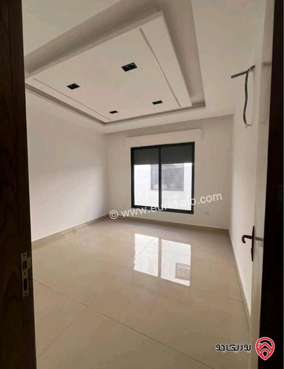 شقة فارغة طابق ثاني مساحة 250م للايجار في عمان - خلدا 