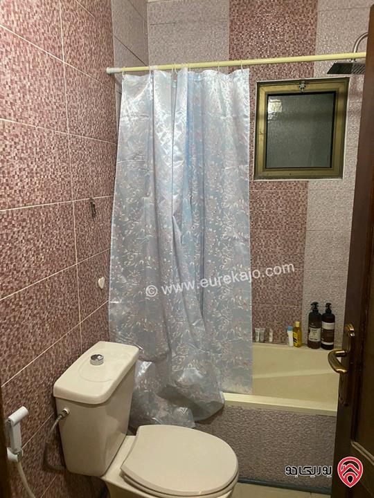 شقة طابق ثاني فني مساحة 137م للبيع في اربد 