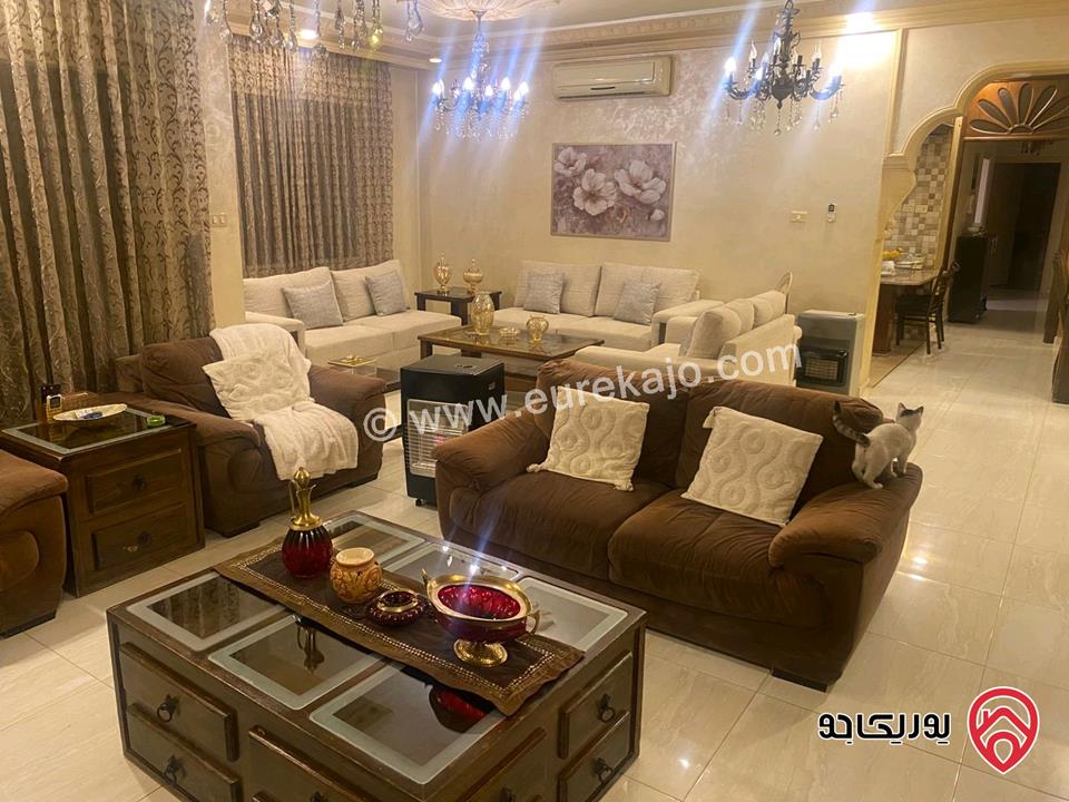 شقة طابق أول مساحة 172م للبيع في عمان - الرابية