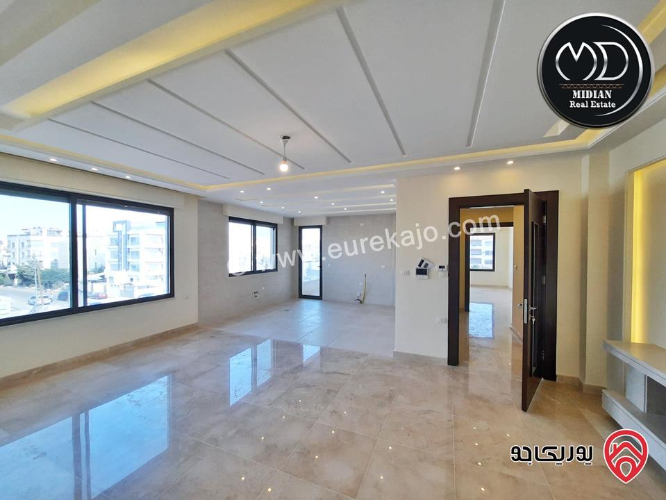 شقق طابقية جديدة للبيع حي الصحابة مساحات 240م 4 نوم تشطيبات و ديكورات فاخرة
