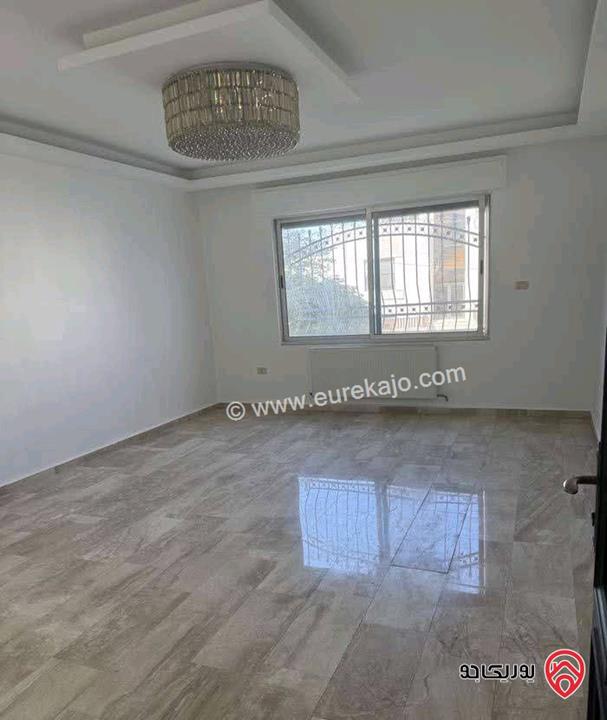 شقة فارغة طابق ارضي مساحة 180م للايجار في عمان - خلدا مطلة على دابواق 