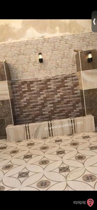 شقة فاخرة شبه أرضية مساحة 180م داخلي و 200م خارجي للبيع في عمان - تلاع العلي