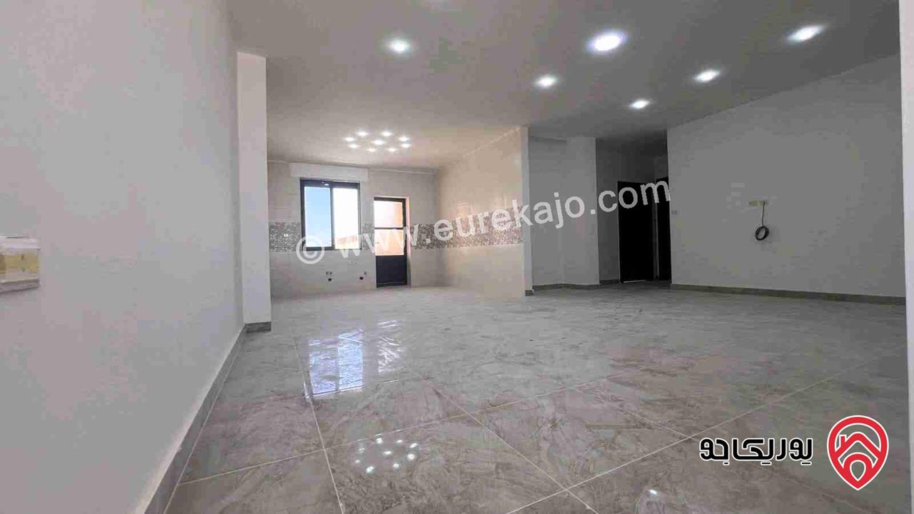 شقة طابق أول مساحة 170م للبيع في الزرقاء الجديدة