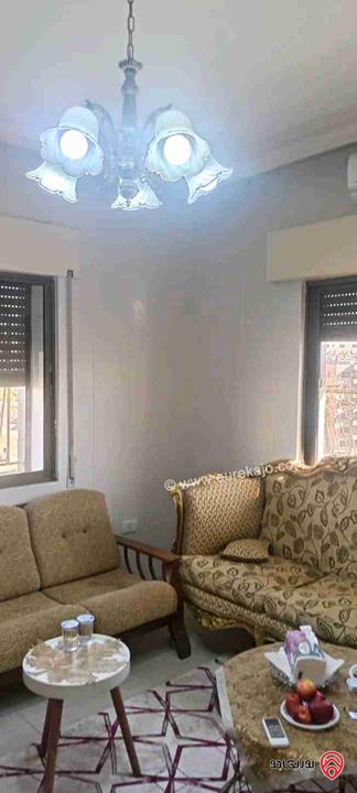 شقة طابق ثالث مساحة 135م للبيع مفروشة في عمان - الجبيهة اقساط