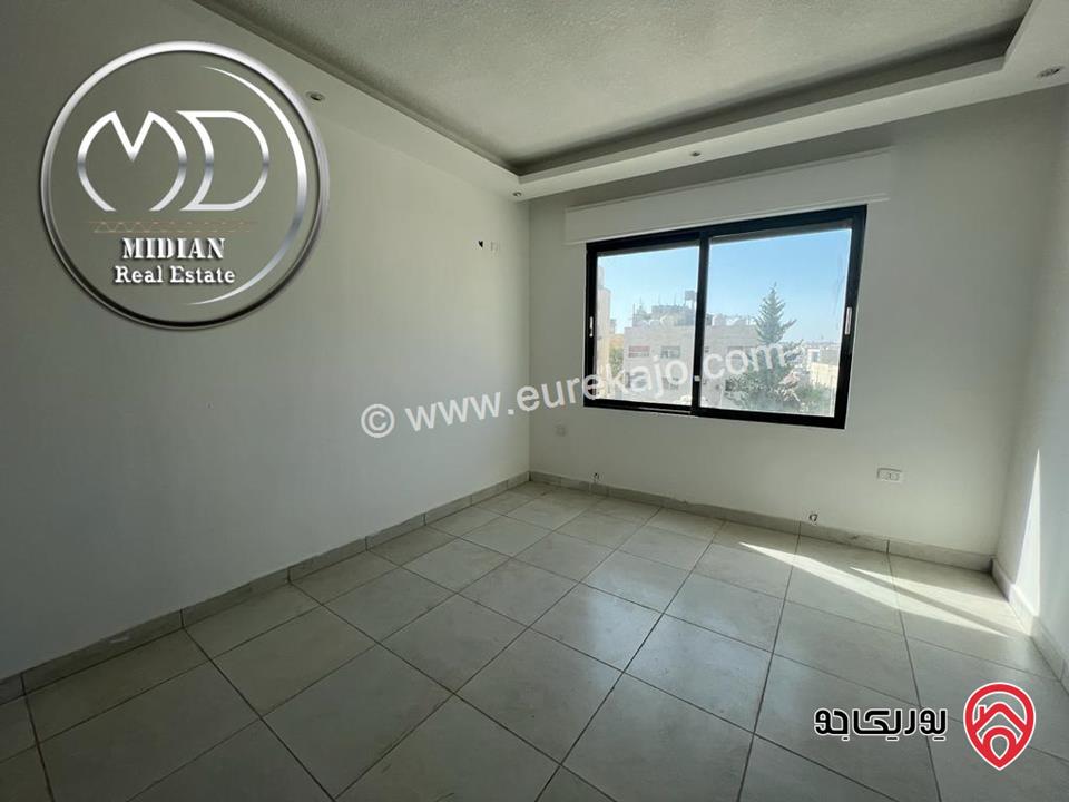 شقة دوبلكس طابق اخير مع روف للبيع في عمان - خلدا مساحة 150م مع تراس بسعر مميز جداً