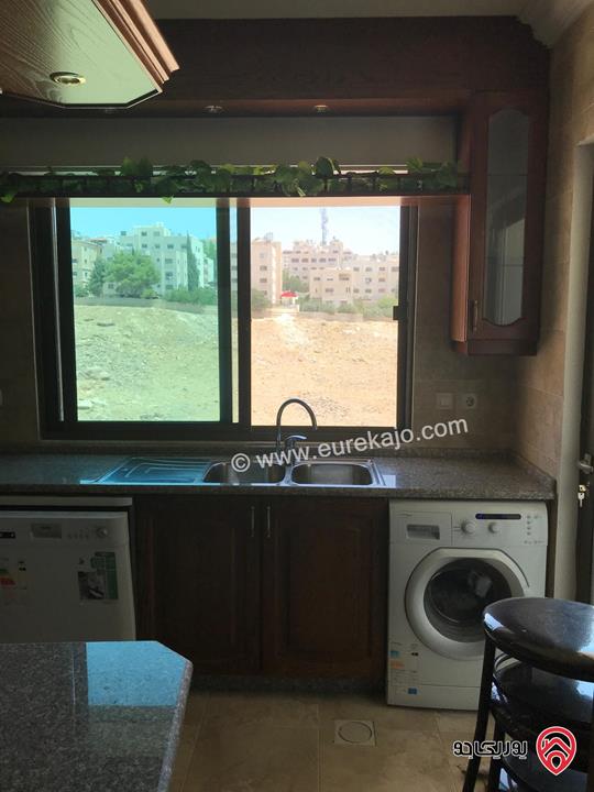 شقة مفروشة مساحة 150م للبيع في عمان -  الكرسي 