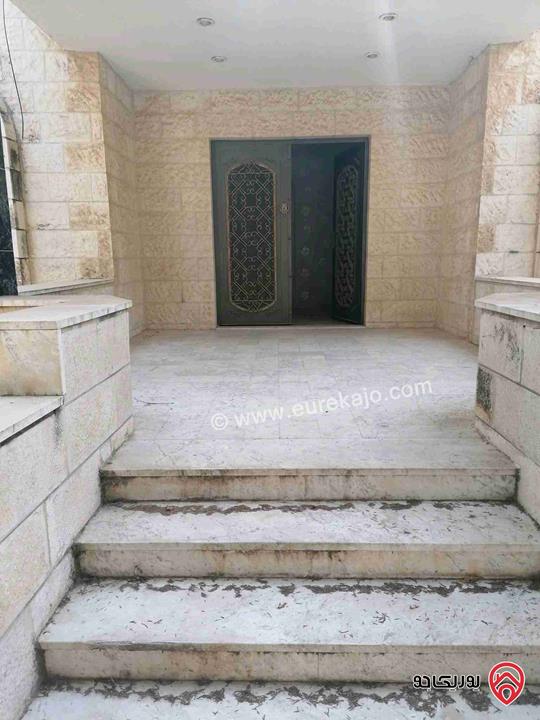 فيلا بحاجة ترميم مساحة البناء 250متر على أرض 650م للبيع في عمان - مرج الحمام