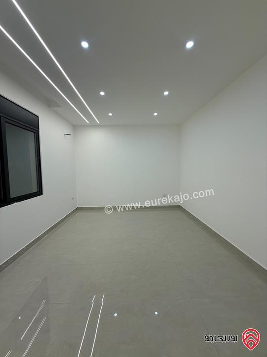 شقة طابق ارضي مساحة 145م مع ترس 80م سوبر ديلوكس للبيع في عمان - ضاحية الياسمين 