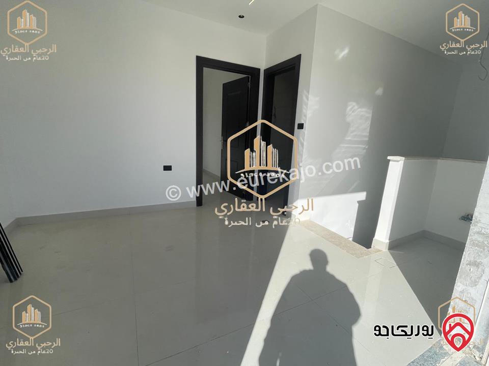 شقة طابق ثالث دوبلكس مساحة 175م للايجار في عمان - الجندويل 