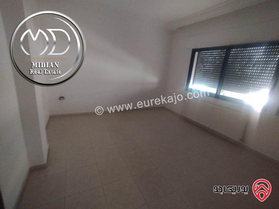 شقة طابقية فارغة للايجار في عمان - ضاحية الامير راشد مساحة 240م طابق اول بسعر مميز