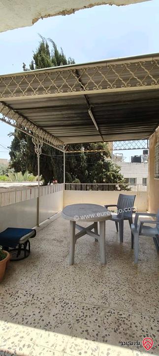 منزل مستقل مساحة 432م على أرض 1 دونم و 339م للبيع في عمان - مقابل كلية حطين موقع مميز على شارعين بسعر مغري جدا 