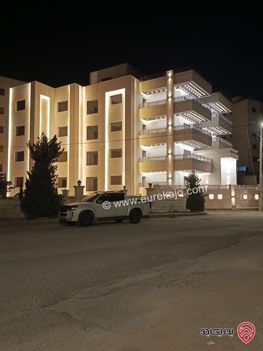 شقة ارضية مساحة 215م داخلي و 120م خارجي للبيع في عمان - ابو علندا اسكان الكهرباء 