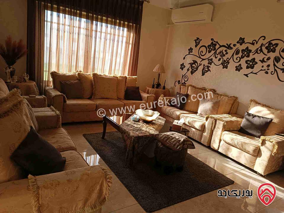 شقة مساحة 230م طابقية للبيع في عمان - اليادودة اسكان الصيادلة 