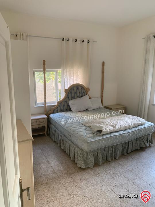 شقة طابق أول مساحة 180متر للايجار في عمان - الدوار الأول شارع الرينبو