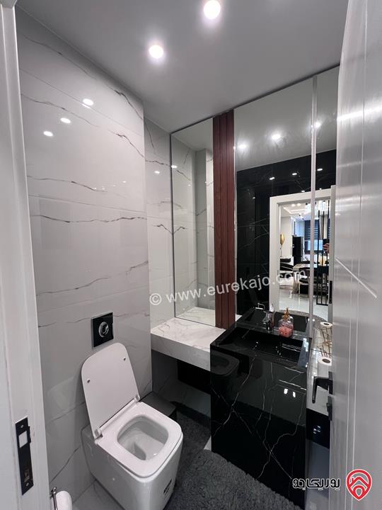 شقة فخمة طابق ثالث دوبلكس مساحة 300م للبيع مفروشة في عمان - مرج الحمام