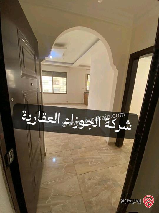 شقة ارضية مساحة 140م مع ترس وكراج خاص فارغة للايجار في عمان - الياسمين 