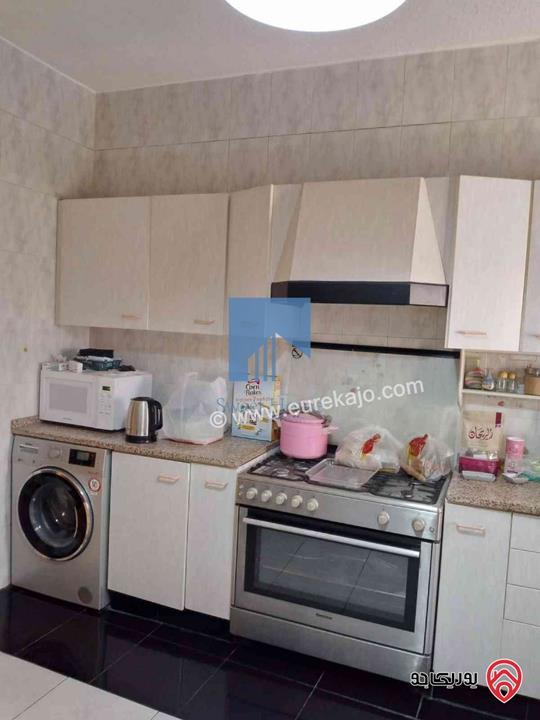 شقة أرضية مساحة 130م مع حديقة وترسات 250م للبيع في عمان - خلدا