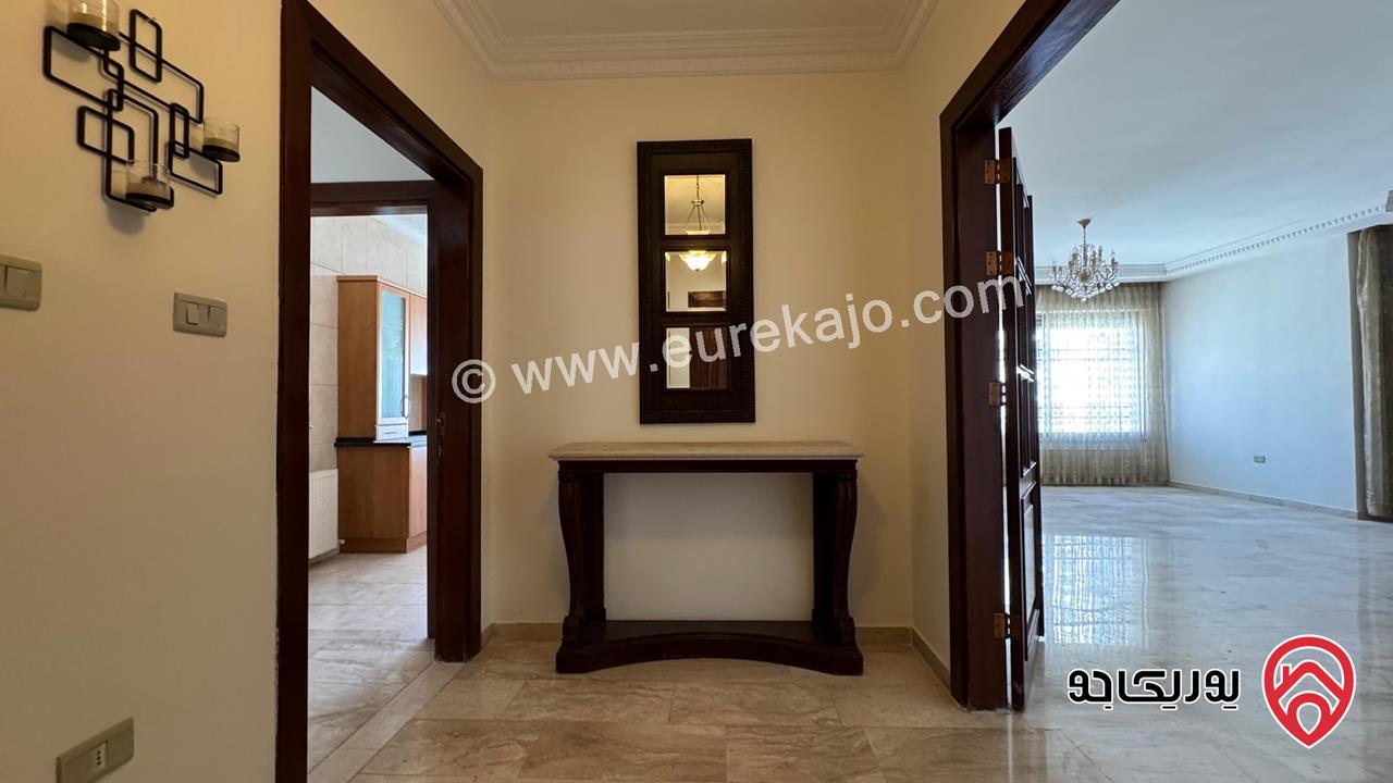 Unfurnished 4 Bedroom Apartment 300 Sqm for rent in Amman - 5th Circle