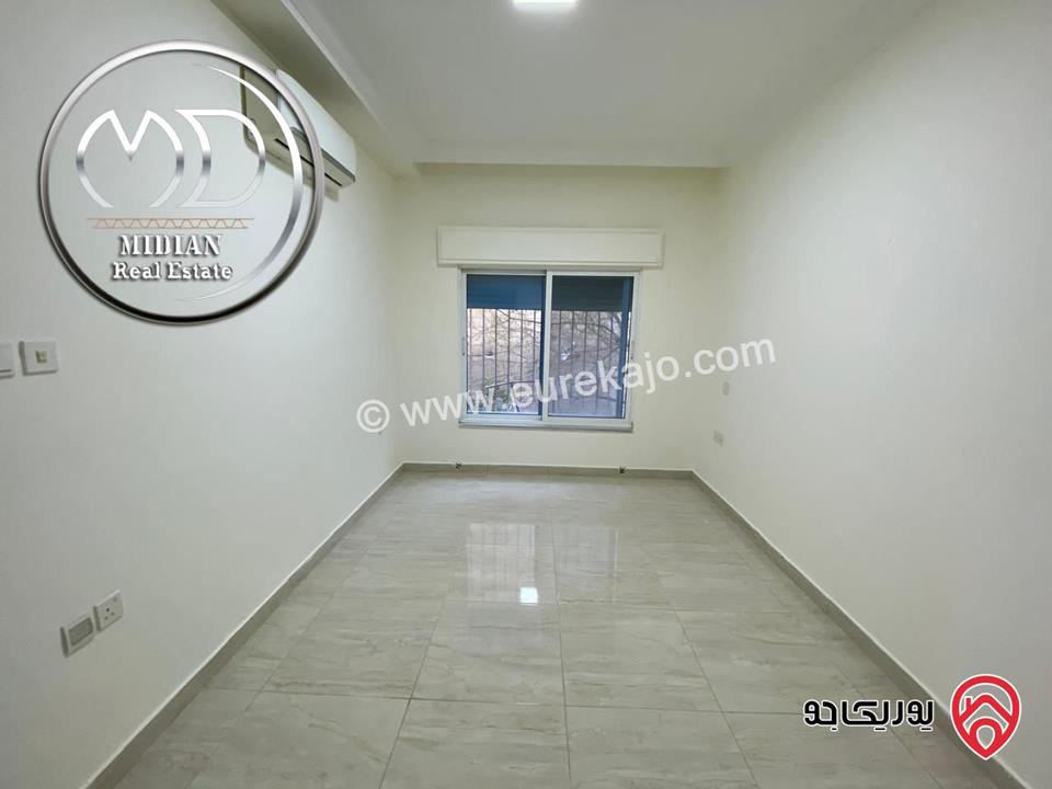 شقة أرضية فارغة للايجار في عمان - الرابية مساحة 150م مع ترس 20م تشطيبات سوبر ديلوكس تصلح للعرسان بسعر مميز جداً