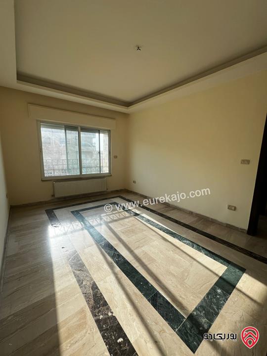 شقة مشمسة طابق ثاني مساحة 200م للايجار في عمان - الرابية