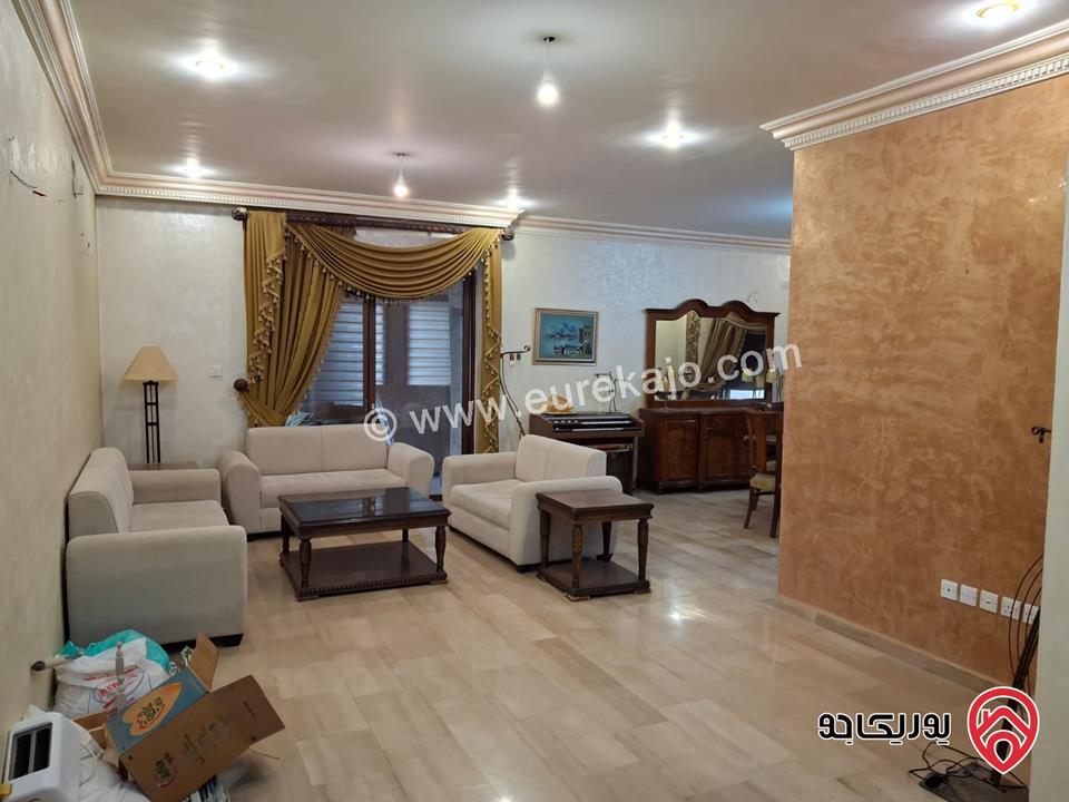 شقة أرضية مساحة 215م داخلي و 70م خارجي للبيع في عمان - عبدون