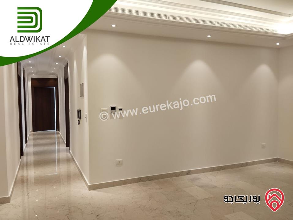 شقة للبيع في عمان - السابع قرب كوزمو طابق ارضي مساحة البناء 200م ومساحة الترس 60م