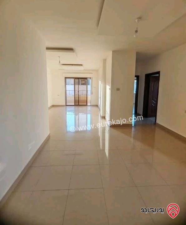 شقة فارغة مساحة 130م طابق ثالث للايجار في عمان - خلدا