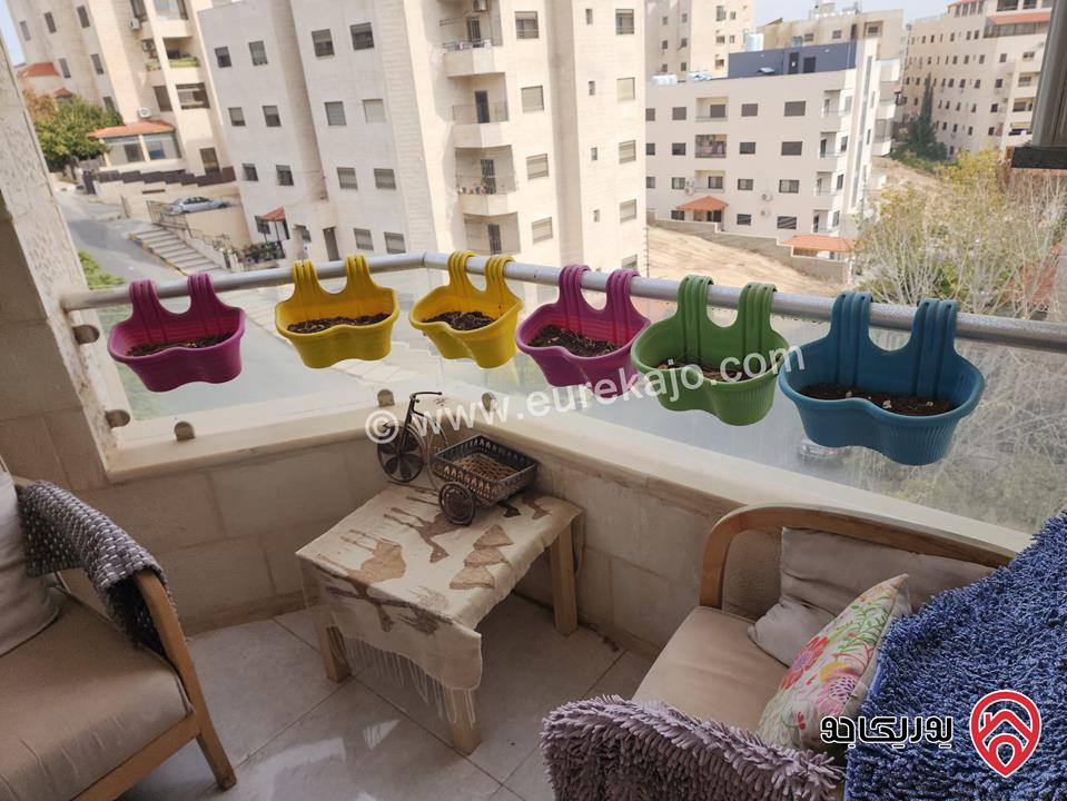 شقة طابق ثالث دوبلكس مساحة 300م للبيع في عمان - الجبيهة من المالك