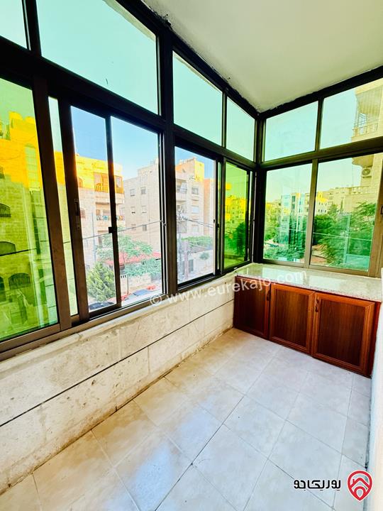 شقة طابق ثاني مساحة 150 متر للبيع في عمان - طبروبر 