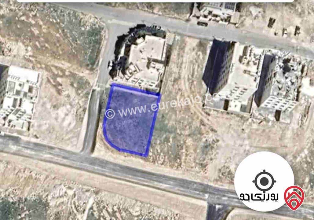 ارض مساحة 770م على شارعين للبيع من اراضي شمال عمان - ياجوز 