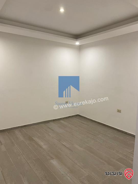 شقة فاخرة للبيع في عمان - أم السماق طابق اول 200م تشطيب سوبر ديلوكس لم تسكن