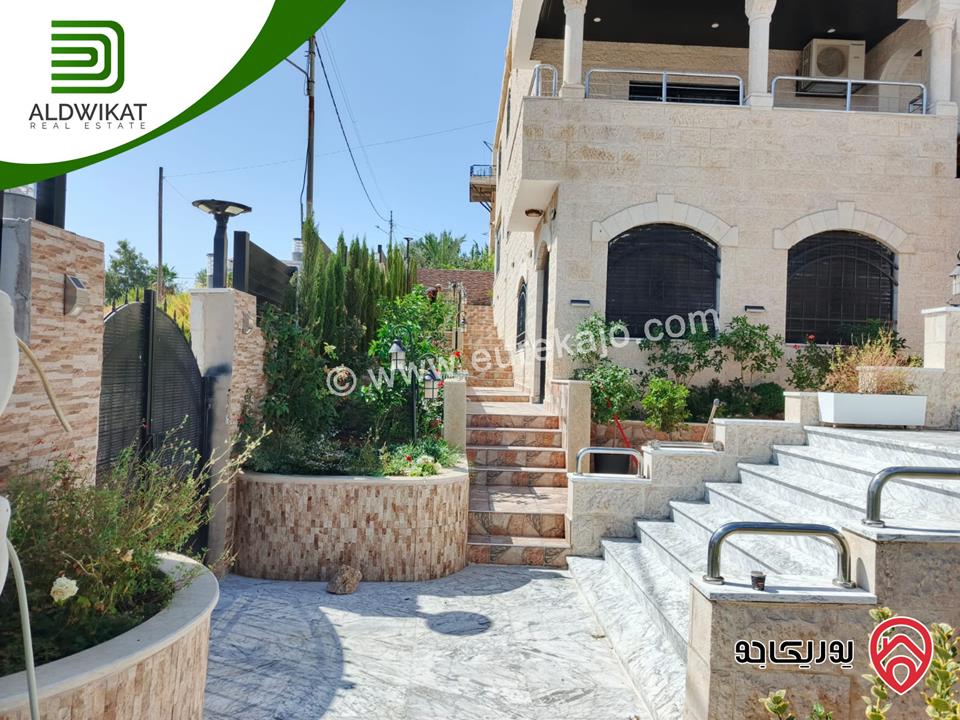 فيلا مستقلة مفروشة للبيع في عمان - ناعور مساحة الارض 1050م ومساحة البناء 1000م ومساحة الحديقة 400م ومساحة الترس 200م موقع اطلالة رائع ومميز