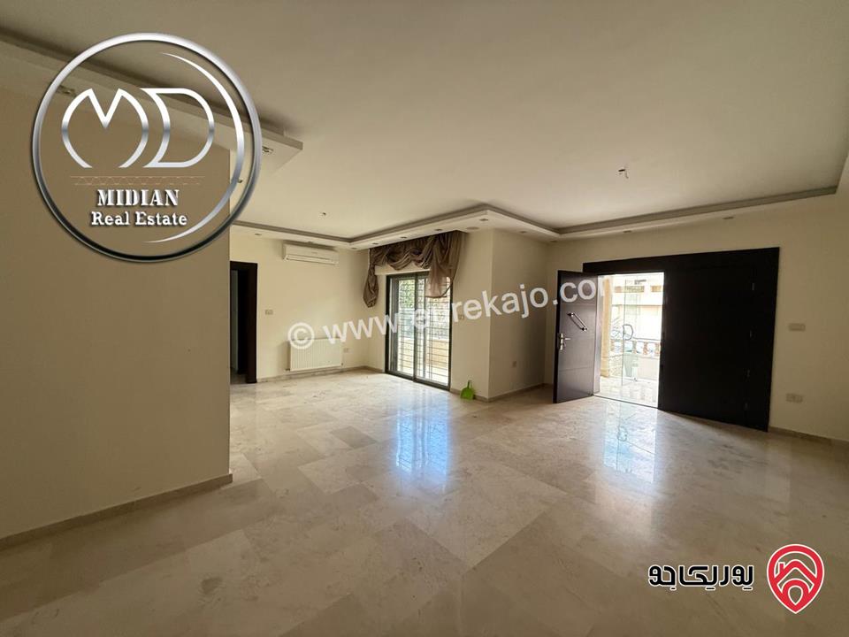 شقة أرضية فارغة للايجار في عمان - عبدون مساحة 230م 4 نوم تشطيبات و ديكورات عصرية فاخرة تصلح للأجانب و الهيئات الدبلوماسية