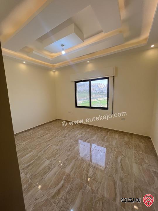 شقة فخمة طابق ثالث مساحة 160م للبيع في عمان - الجبيهة / حي المنصور