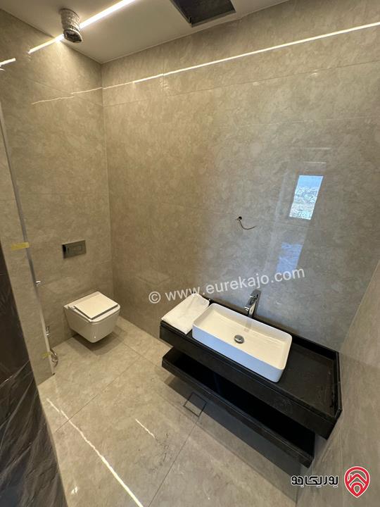 شقة مميزة طابق ثاني مساحة 225م للبيع في عمان - الظهير