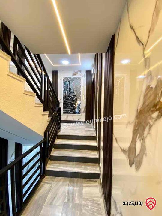 شقة مميزة طابق ارضي مساحة 145م للبيع في عمان - ابو علندا 