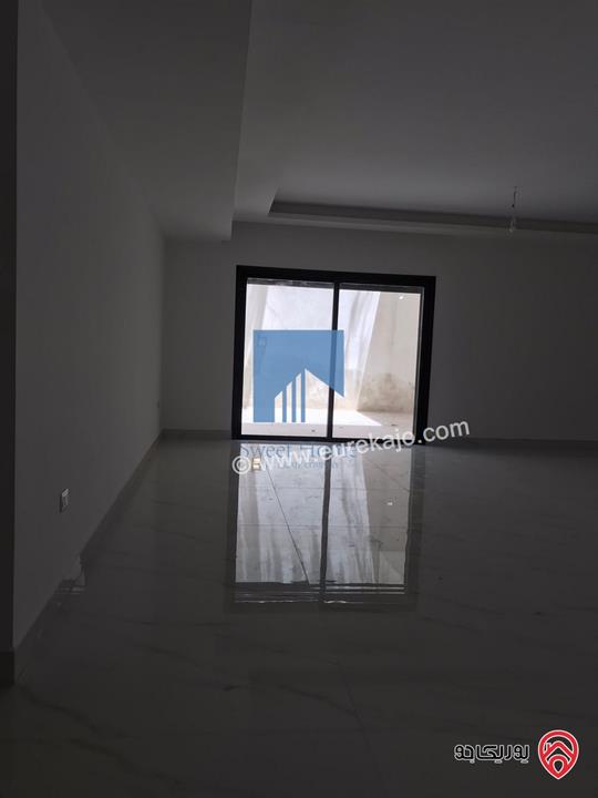 شقة فاخرة للبيع في عمان - خلدا قرب المدارس الإنجليزية 280م مع حديقة وترسات 320م لم تسكن