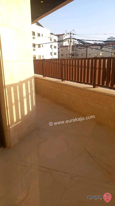 شقة طابق أول مساحة 205م للبيع في عمان - الجبيهة