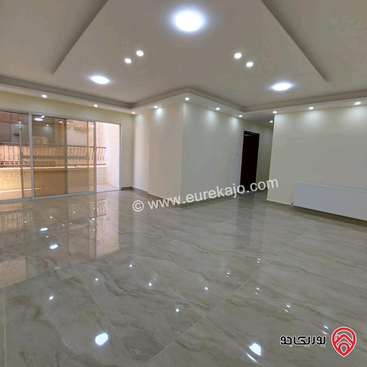 شقة مساحة 135م طابق ثالث للبيع في عمان - ضاحية الرشيد 